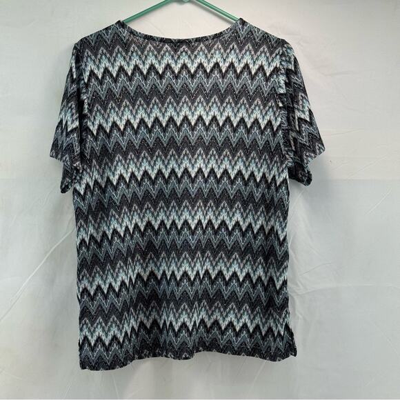 Chevron Patterned Black and White Bon Worth Women's LP Top - Picture 3 of 10